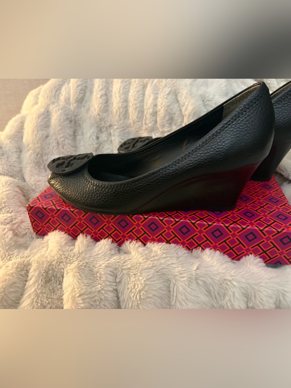 Tory Burch Sally black leather  Wedge Pump with black Logo Accent. Size 9.